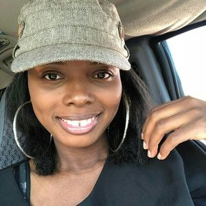 Meet your Posher, Felecia